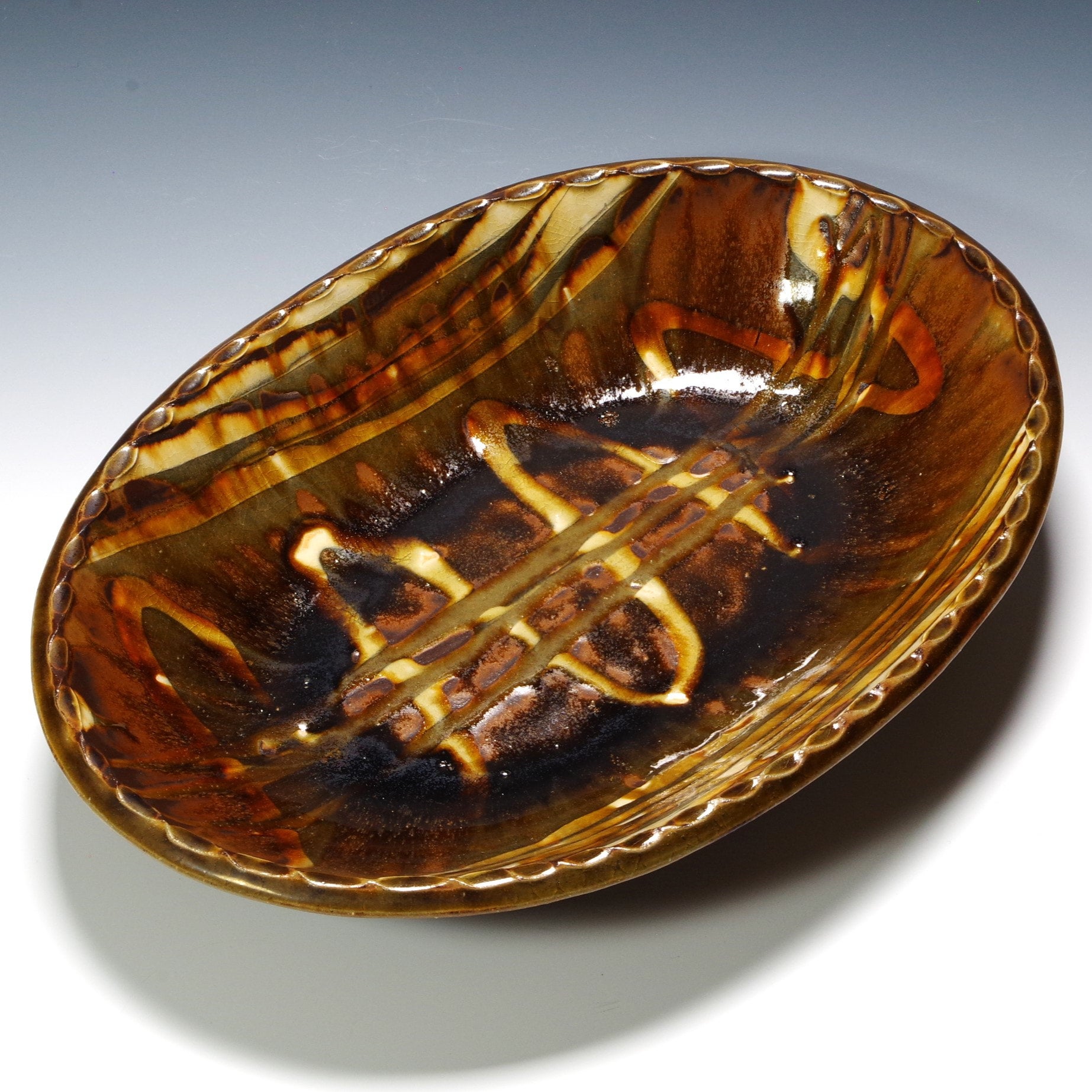 人気陶芸作家　柴田雅章さん作　スリップウェア　丸皿 スリップウェア皿柴田雅章 fennica KOBE | 丹波篠山で作陶されている