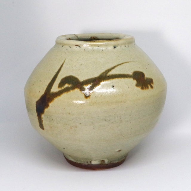 濱田（浜田）晋作造　黒釉錆筒描皿　径24cm 濱田（浜田）晋作造 黒釉錆筒描皿 径24cm